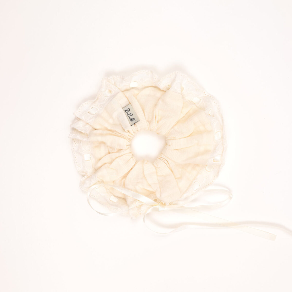 Vintage Lace Trim Scrunchie - Image 4