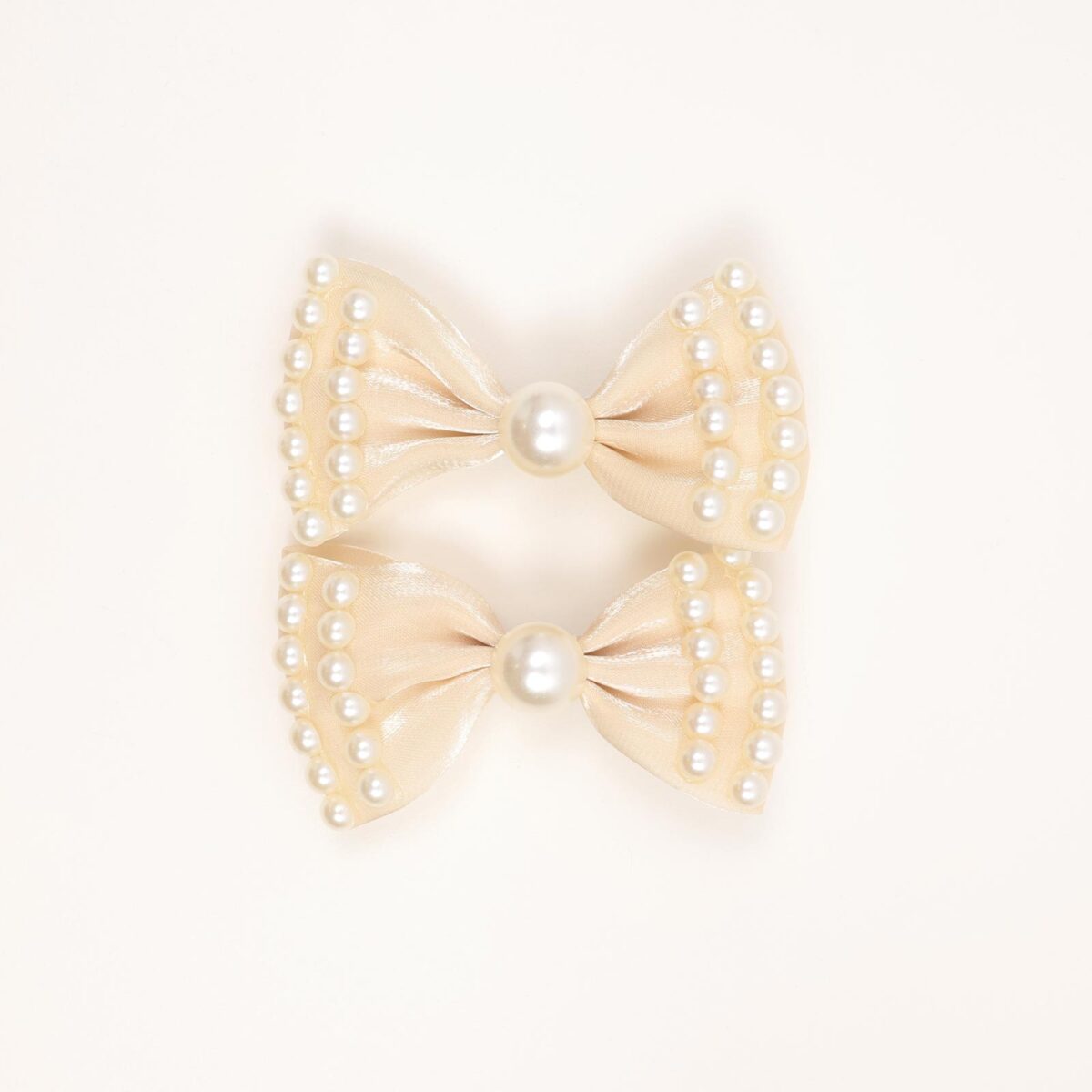 Elegant Pearl Bow Hair Clips - Image 2