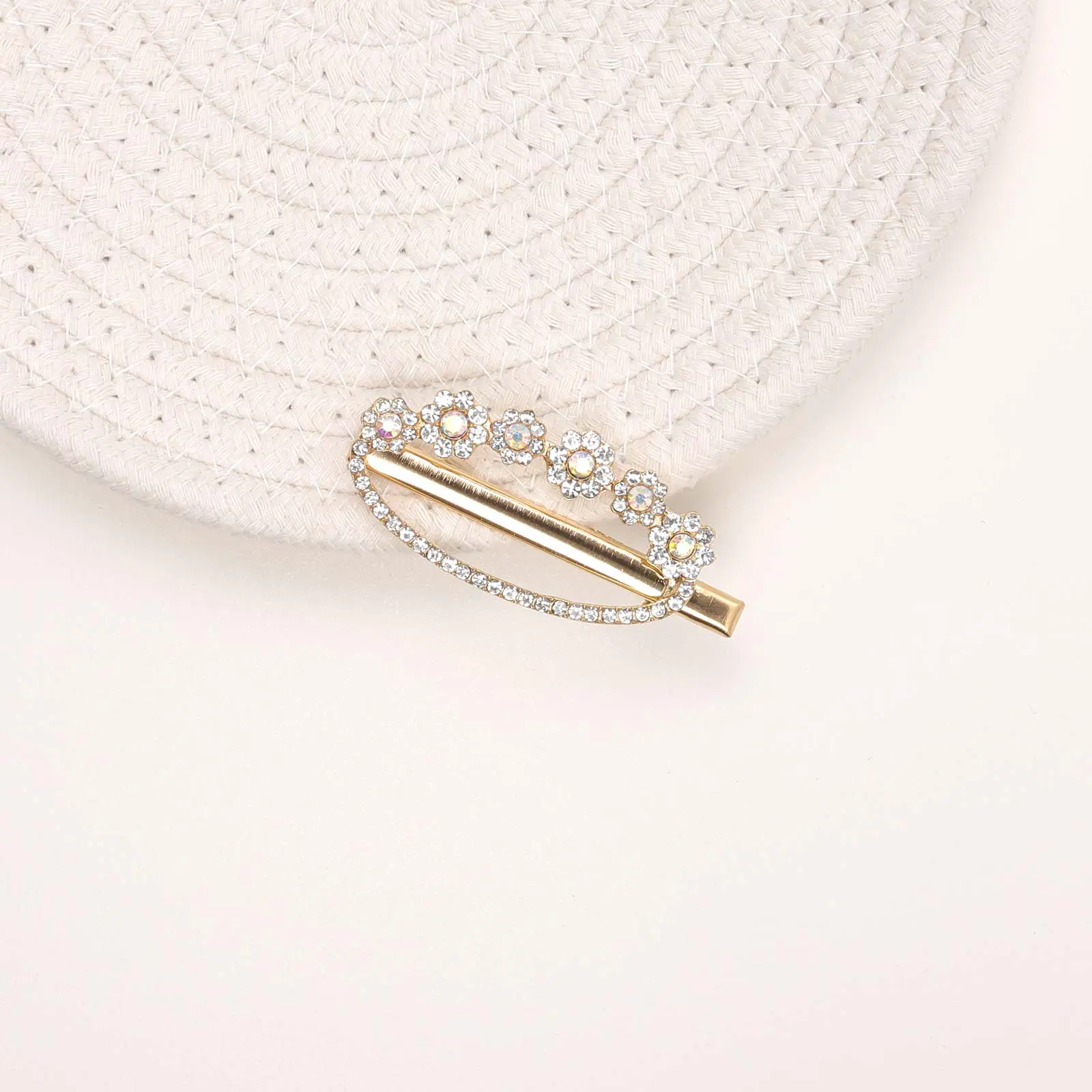 SA8GSHC12 (A) Floral Oval Rhinestone Hair Clip - Image 1